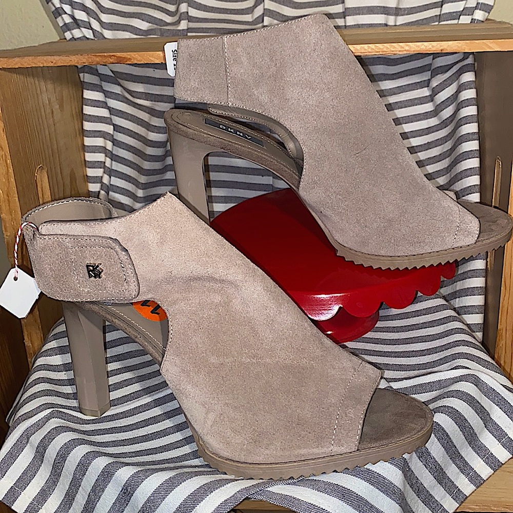 #60 DKNY Heels - Beige, Velcro